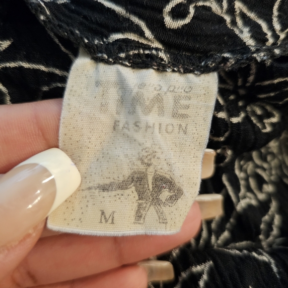 VTG TIME Fashion Black Floral Skirt with Bamboo Button Detail Size M - Picture 11 of 11